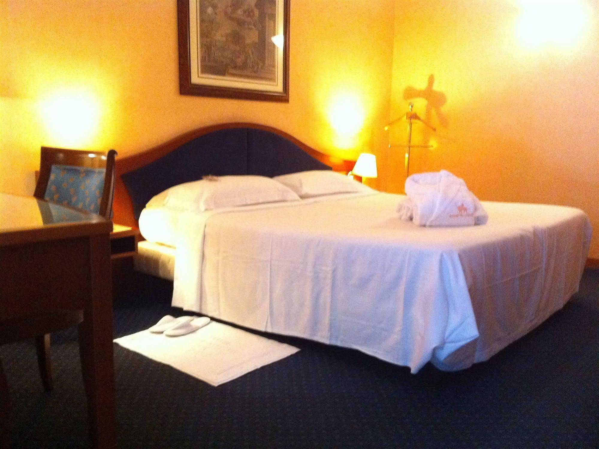 Massimo Plaza Hotel Palermo Ngoại thất bức ảnh